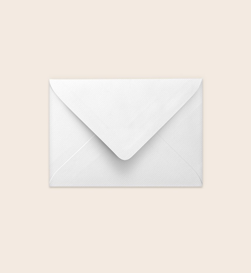 Weiße Briefumschläge